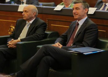 Kadri Veseli & Isa Mustafa in Parliament