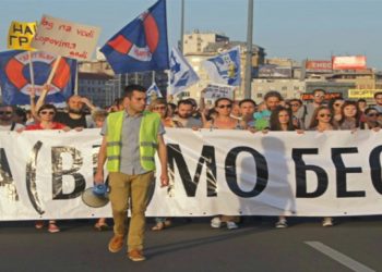Let's Not Drown Belgrade protest attracted some 25,000 people in June 2016. Photo: Natalia Zaba/BIRN